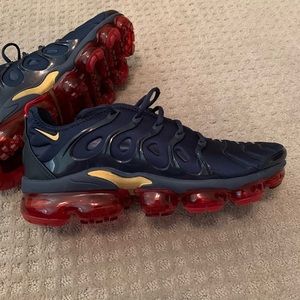 Nike Vapormax Plus Shoes Size 12